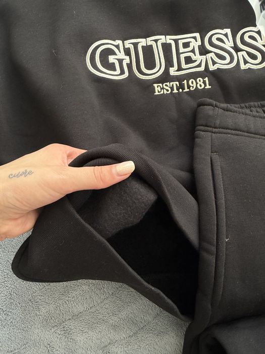 Новий костюм GUESS — оригінал