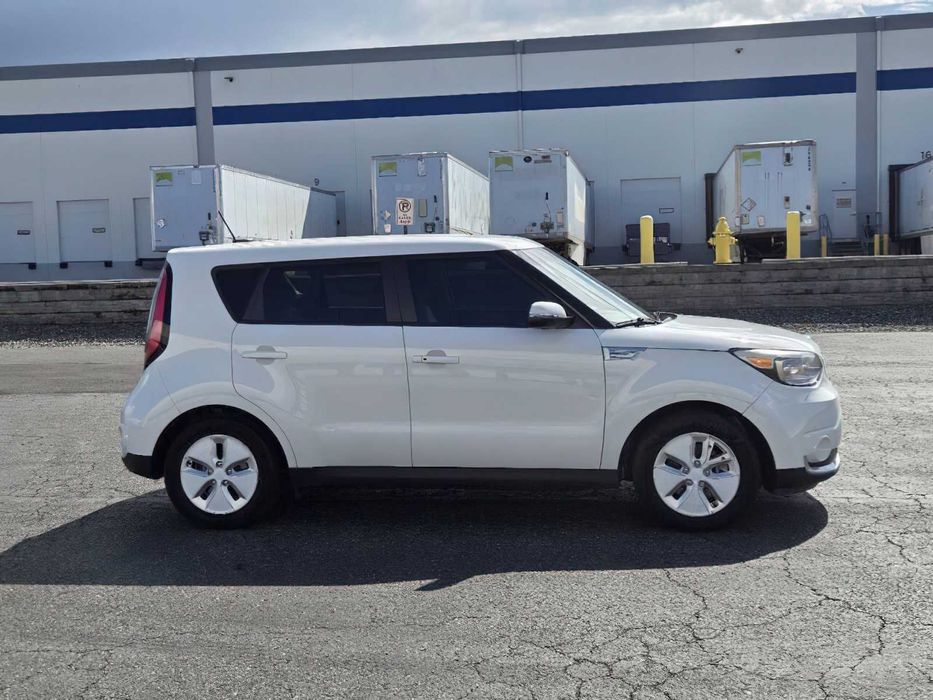 Kia Soul EV+      2015