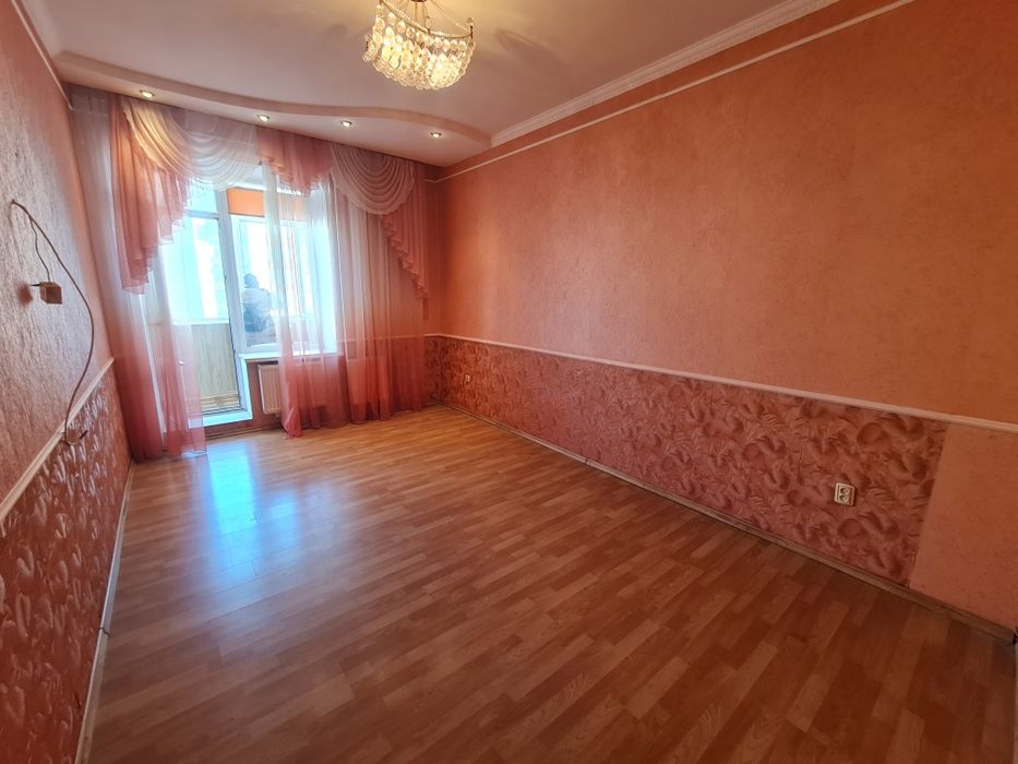 Простора квартира з красивим видом на море