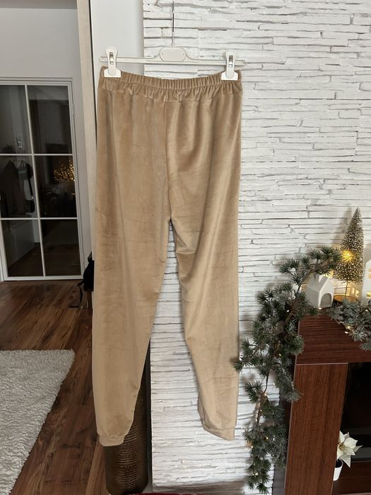 Wiosenny komplet dresowy z naszywką luxury S M L XL damsk dres damski