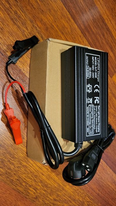 20 A зарядний пристрій LiFePO4 12V