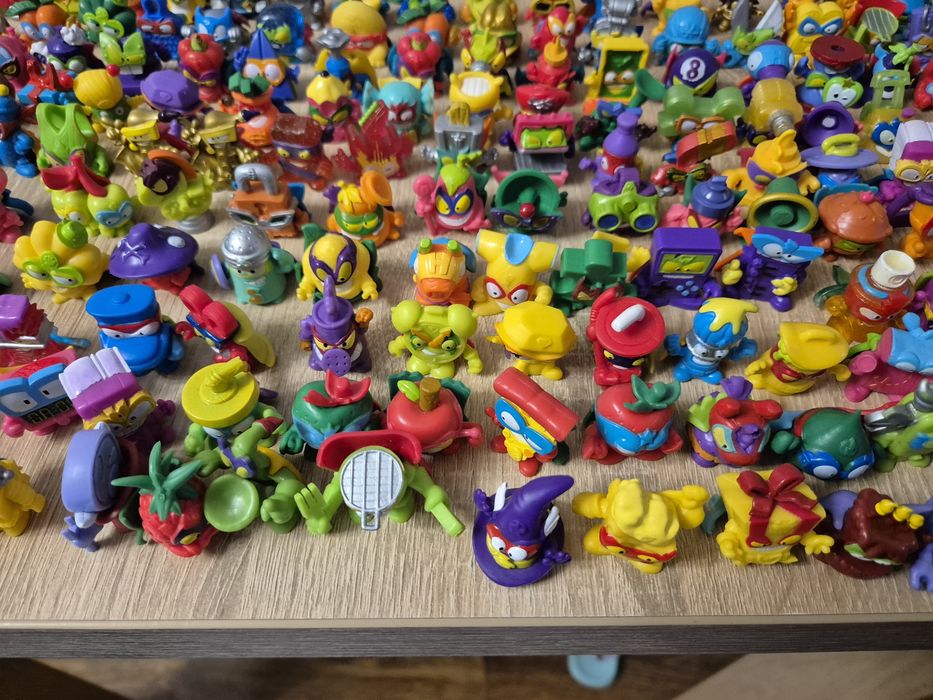 SuperThings /Zings figurki
