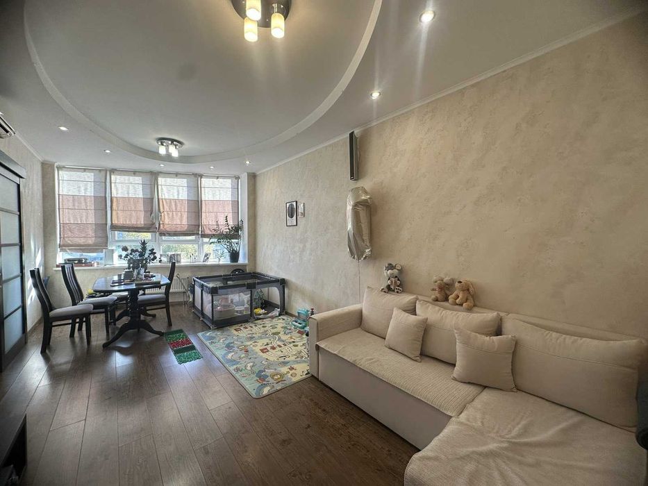 Трехкомнатная квартира и кухня 38м, ЖК "Звездный Городок", Армейская