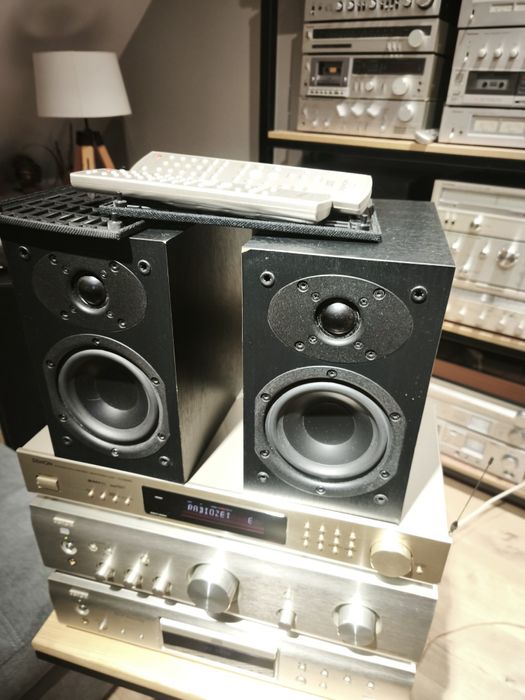 Wieża demon plus kolumny