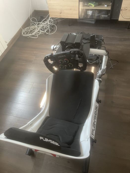 Zestaw do simracingu