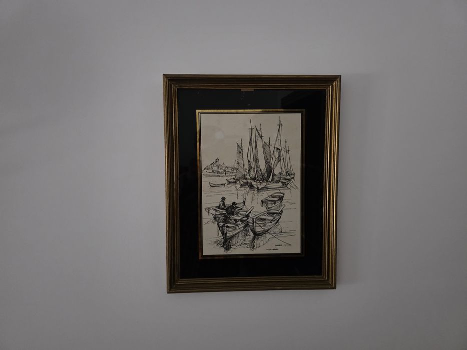 Vende-se um conjunto de 12 quadros