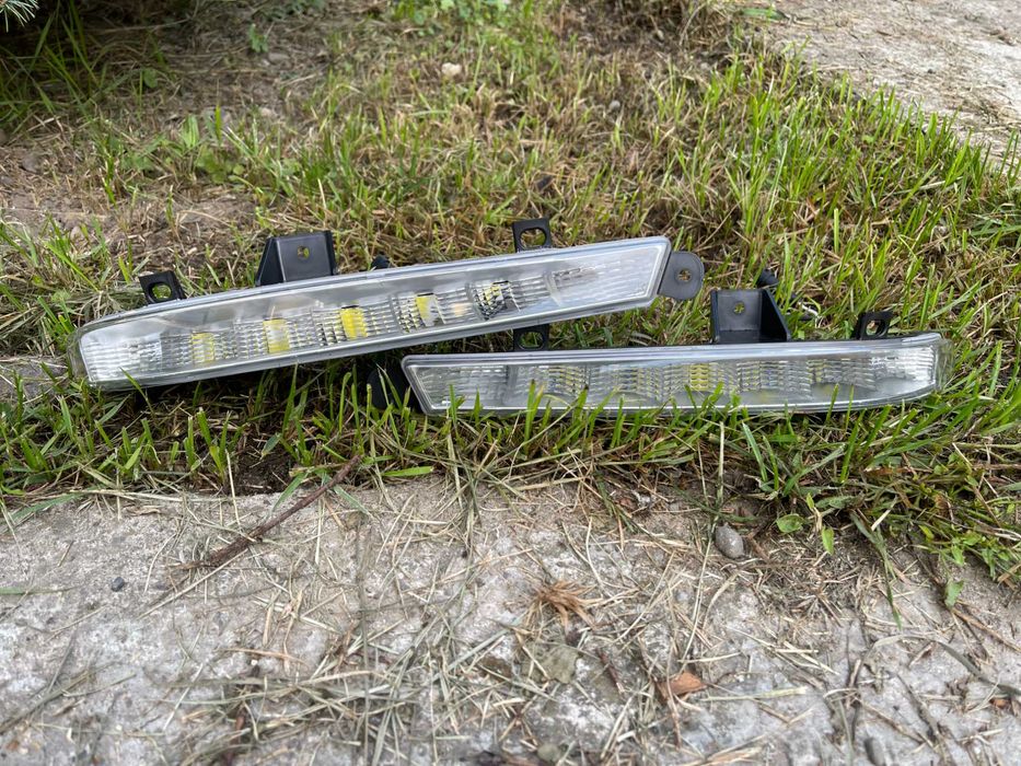 ходовые огни Туманка Mercedes w221 S63 s-class фара лед на бампер амг