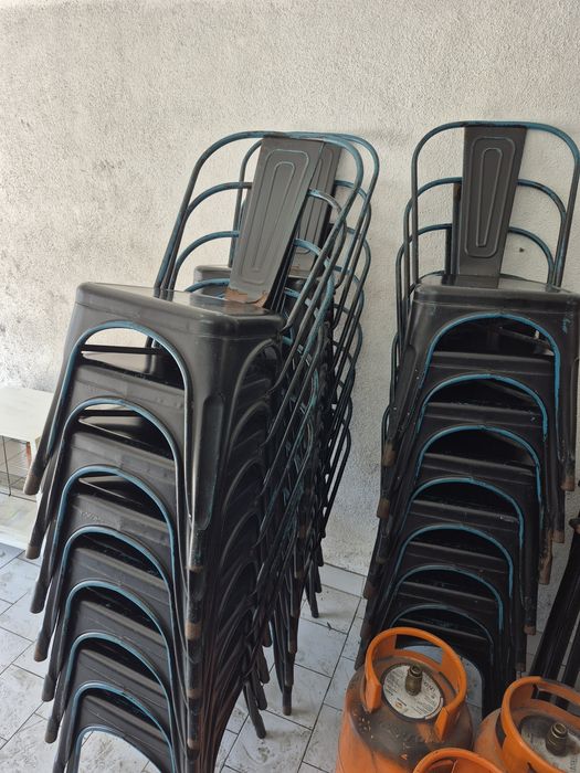 Mesas e cadeiras para estabelecimentos