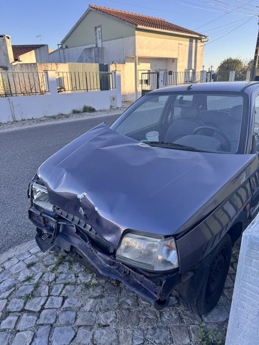 Renault clio 1994 1.0 inteiro ou para peças — photo 5