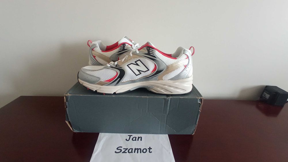 49 New Balance 530 White / Silver / Red MR530ZNR