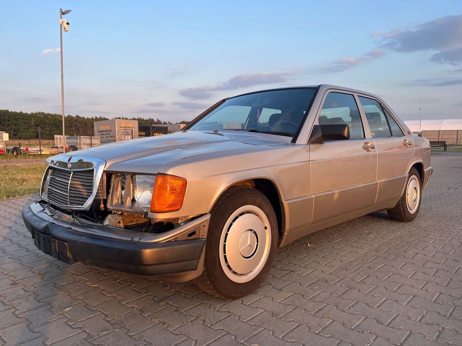 Mercedes-Benz Seria 190