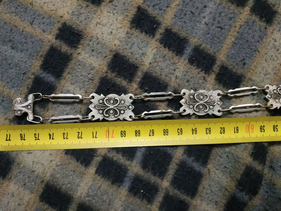 Пояс под серебро,70см
 (1)
250 грн -21%
199
грн
Описание
Визуально как