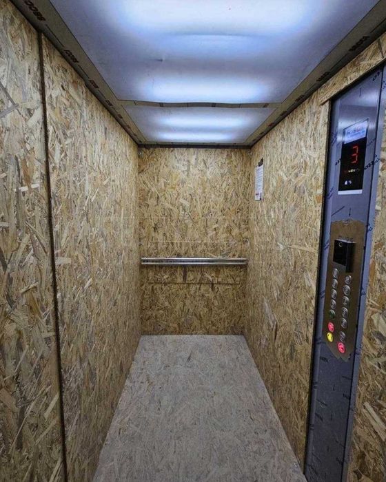 Здана квартира 90 м2 з виглядои на місто, по вул.Галицька
