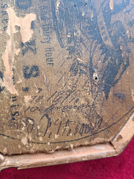 Mały Stary zegar ścienny