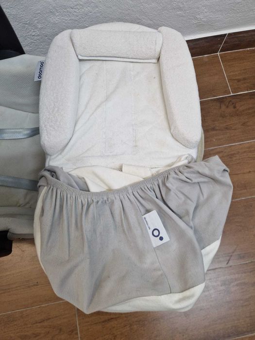 Alcofa Chicco + redutor Doomoo para recém-nascido