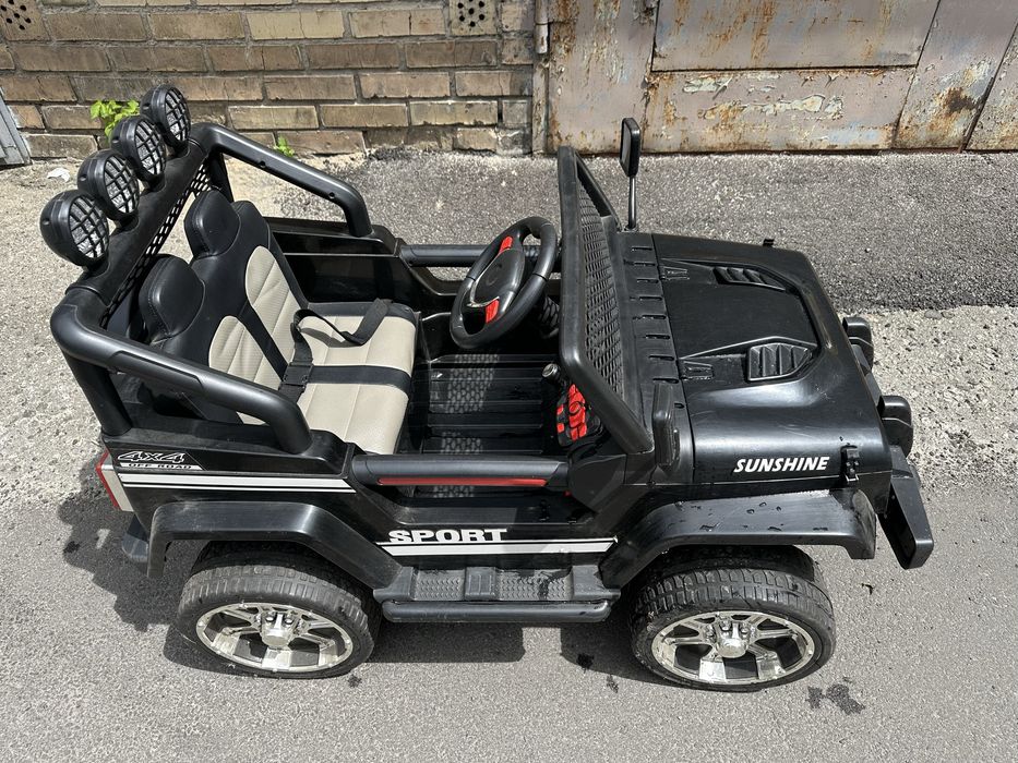Дитячий електромобіль Jeep Wrangler Rubicon 4×4 (4WD) – ІДЕАЛЬНИЙ СТАН