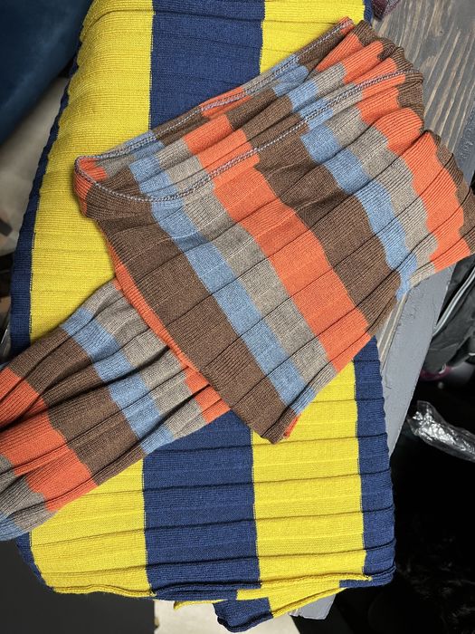 Шарфы Италия відомог бренду