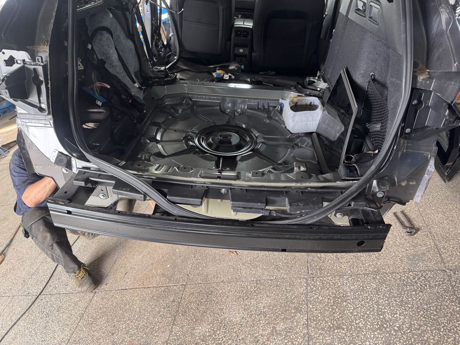 Opel Astra L Kombi Pas Tylny Wanna Podłoga Ściana dupa
