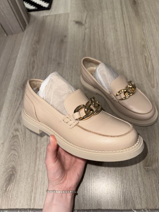 Жіночі лофери braska