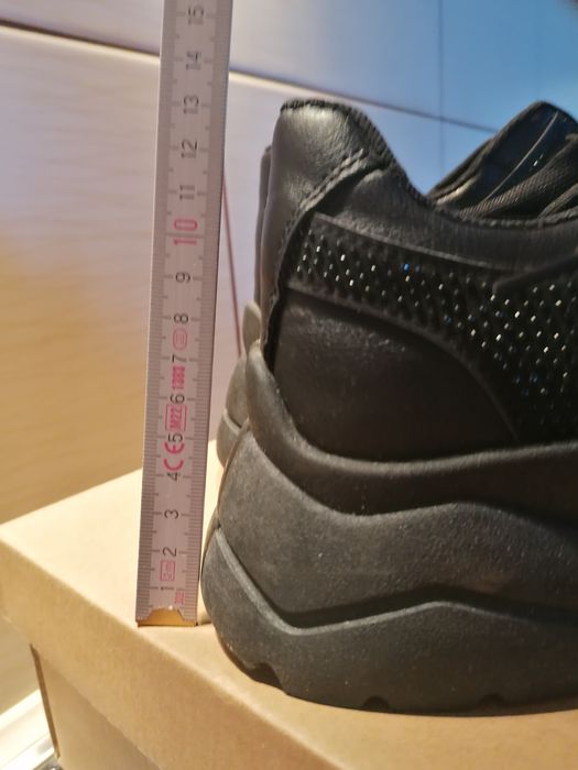 Nowe damskie sneakersy czarne super buty