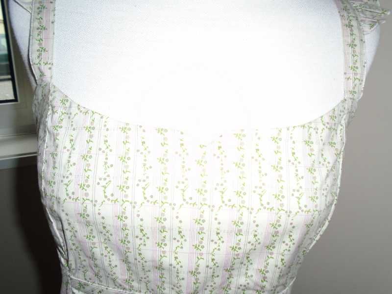 Vestido florinhas estilo "princesa”