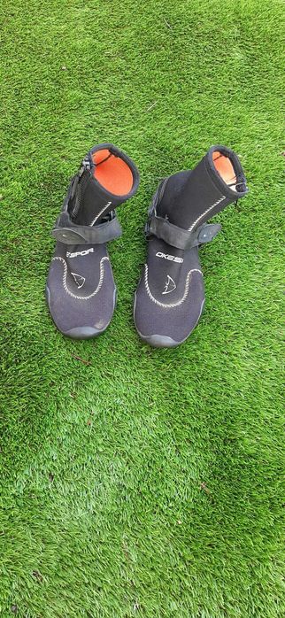 Botas de surf/windsurf Tamanho 41-42 Marca: Okespor