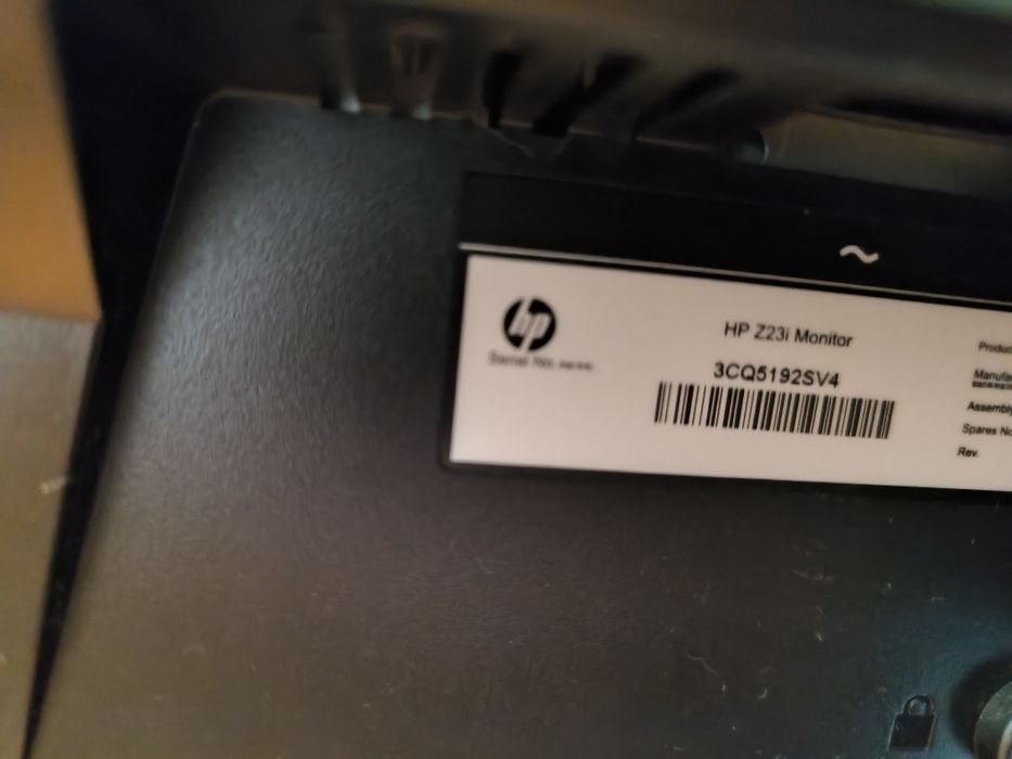 1 Monitor HP Z Display Z23i de 23 polegadas