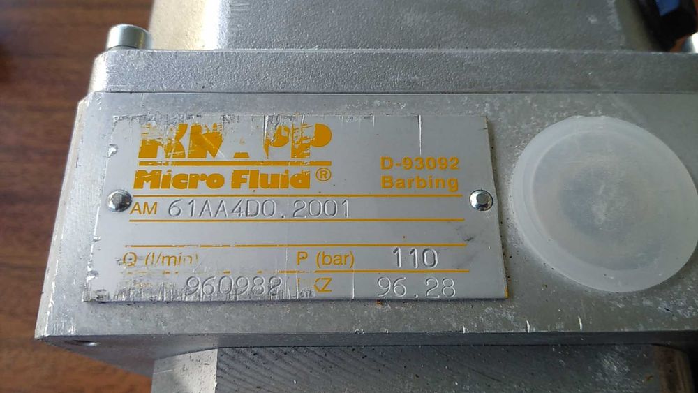 Conjunto de 5 pistons hidráulicos + bomba + 4  pés elevadores