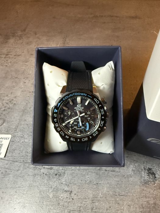 Zegarek CASIO Edifice Solar