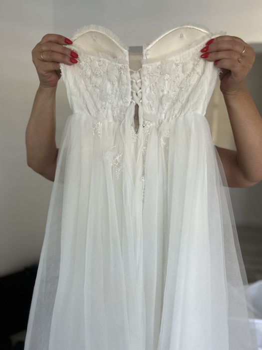 Suknia ślubna biała