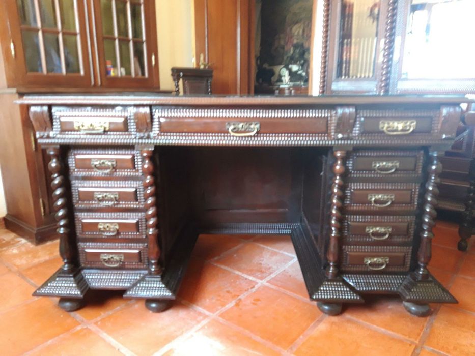 Escritório Completo Pau Santo (Manuelino)