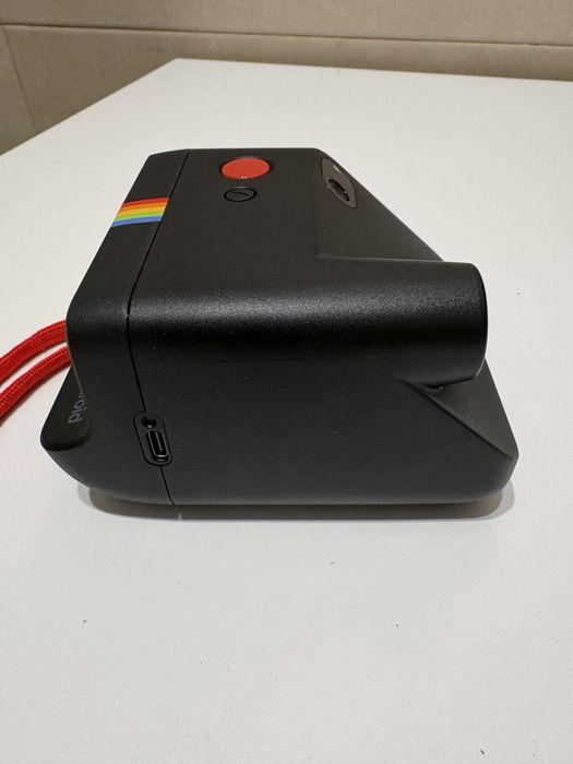 Polaroid GO nova