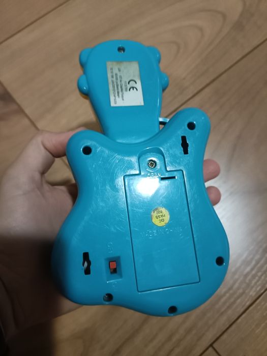 Pack 3 instrumentos musicais para bebé: luzes e música