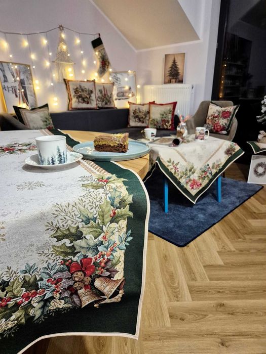 Bieżnik świąteczny z zieloną ramą 45x180 cm gobelinowy 1386VE