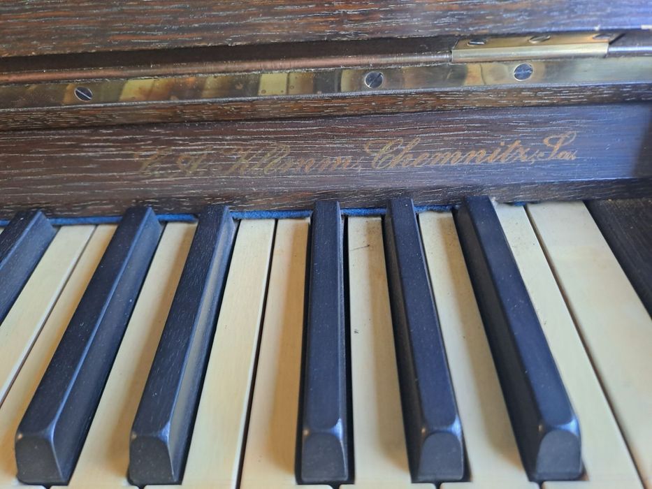 Pianino August Forster