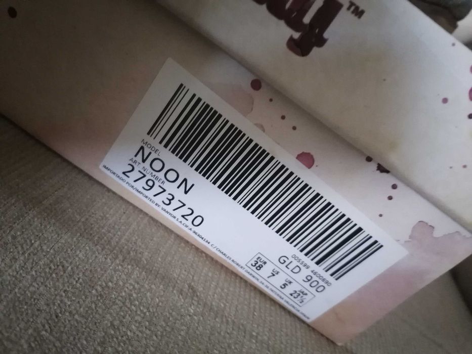 Botins dourados rasos da Coolway