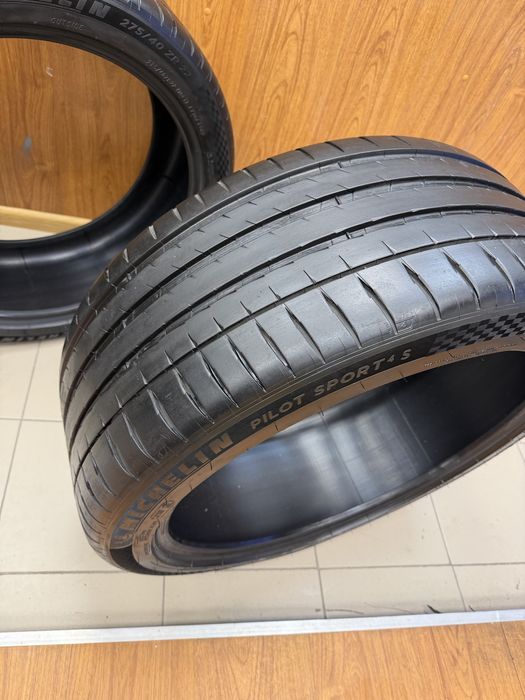 275/40/22 Michelin Pilot Sport 4