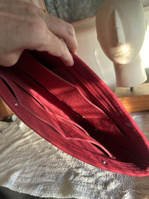 Bag / compartment for inserting into a suitcase or bag64752248751873124