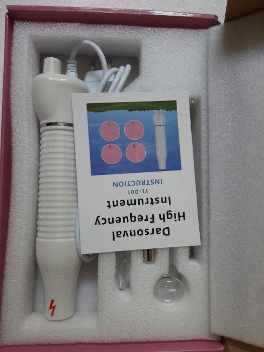 КРАСНЫЙ дарсонваль по уходу за кожей и волосами.