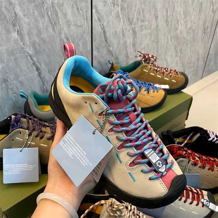 Obuwie trekkingowe antypoślizgowe kolory