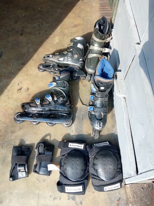 Продам одним лотом ролики взрослые 43 + 38 + защита