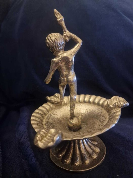 Cinzeiro antigo de bronze do período Art Nouveau