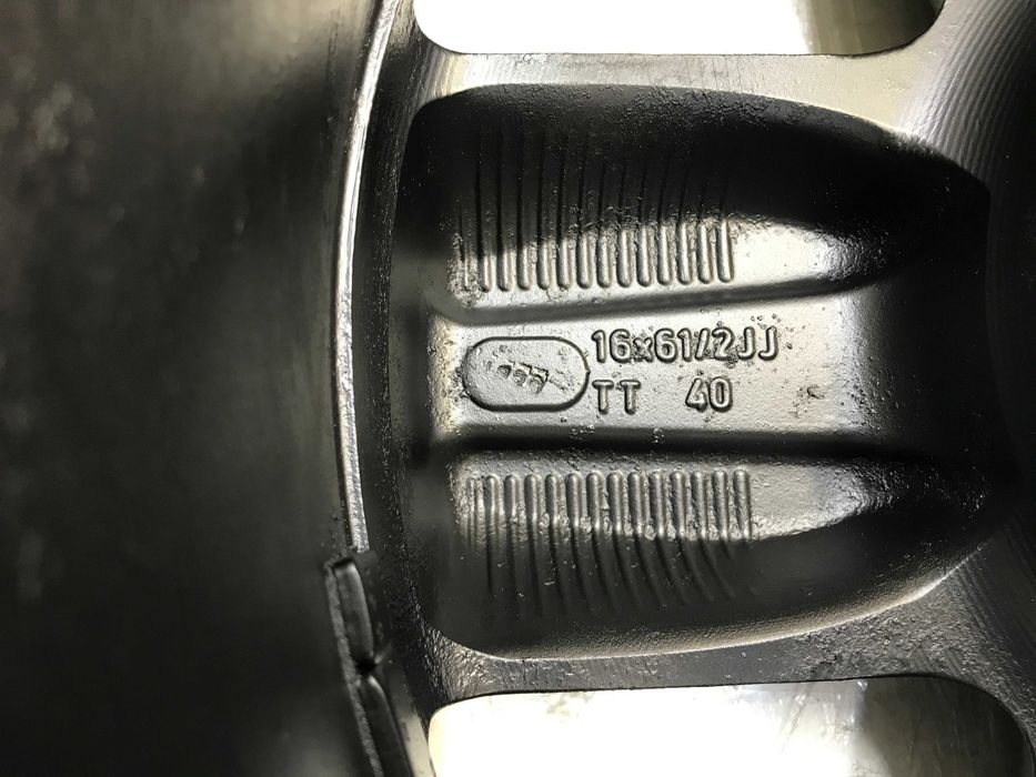 Комплект коліс Nissan X Trail T30 215 65 R16 шини диски