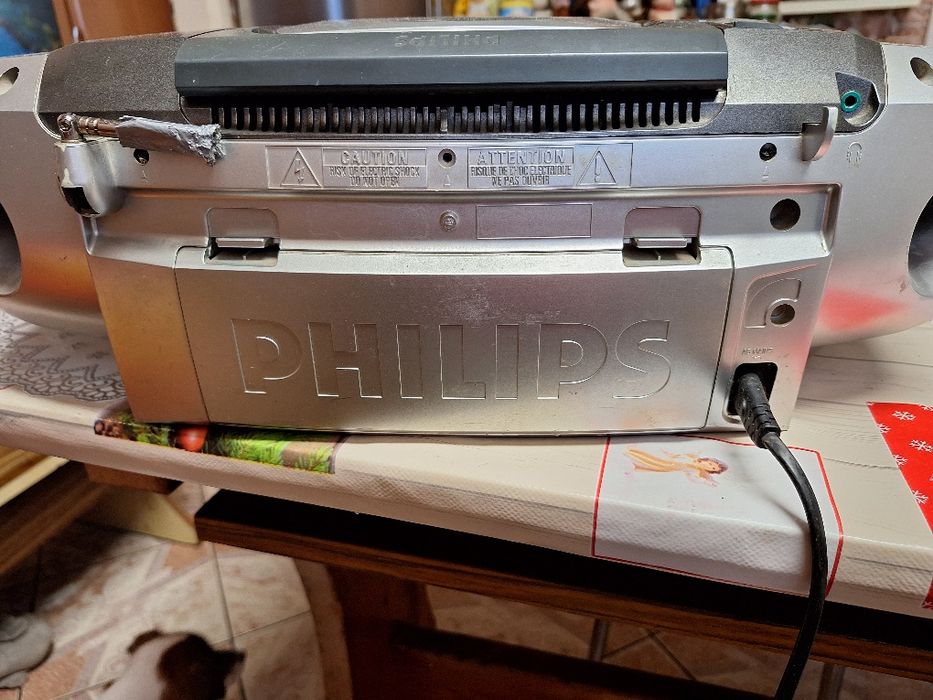 Radiomagnetofon na płyty cd radio i kasety