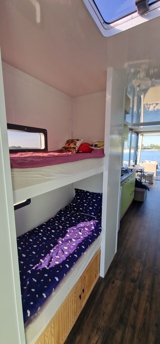 Houseboat 13m 2silniki yamaha 50