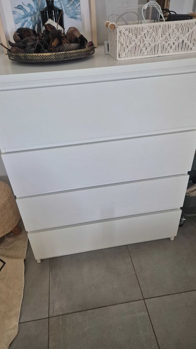 Cómoda MALM ikea