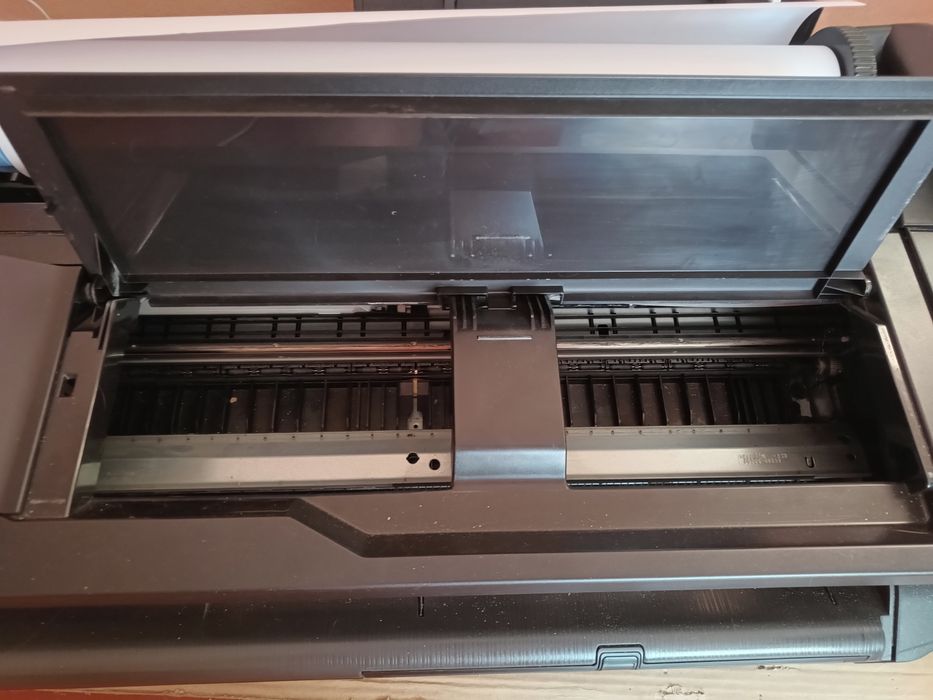 Плоттер широкоформатный HP t120