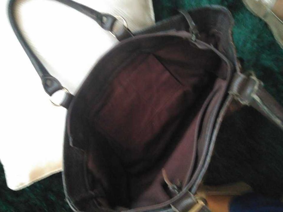 Bolsa castanha em pele