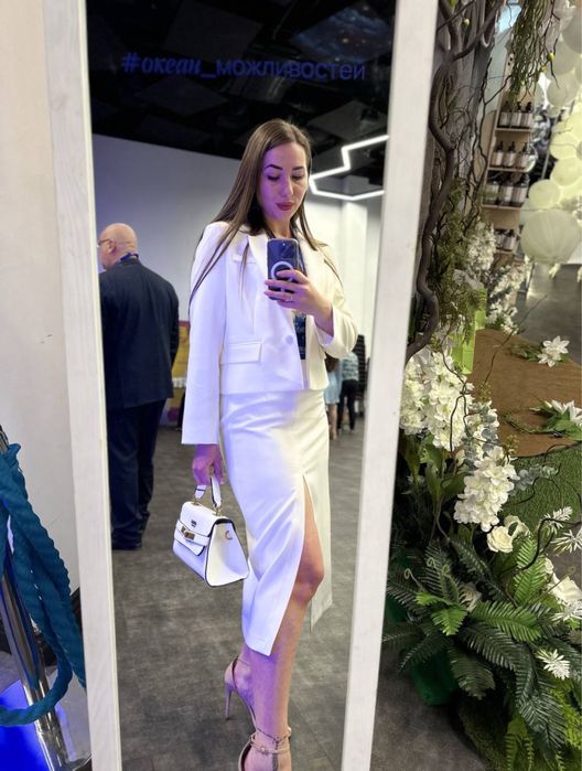 Костюм білий піджак та юбка Vovk