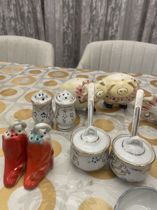 Спецовники ,соусницы,горчичница Курочка ,Петушок